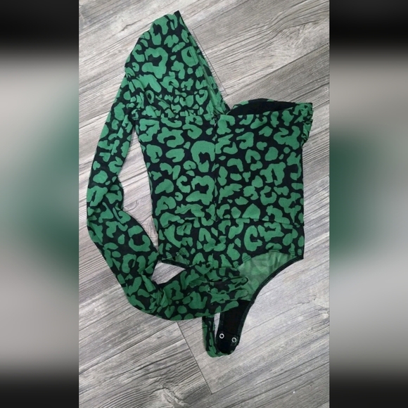 Michael Costello Green Animal Print One-Shoulder Bodysuit - Picture 9 of 9